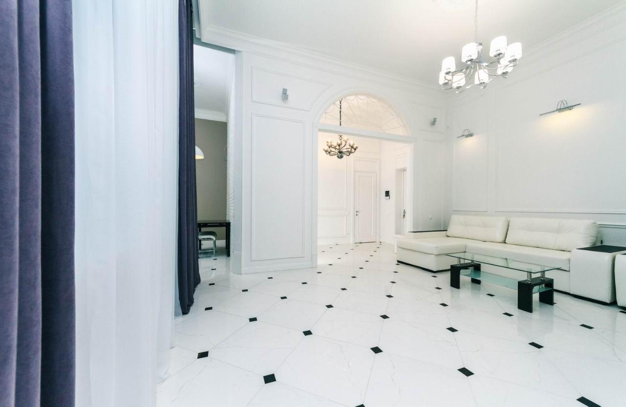 Vip Near Premier Palace & Arena City Kiew Exterior foto