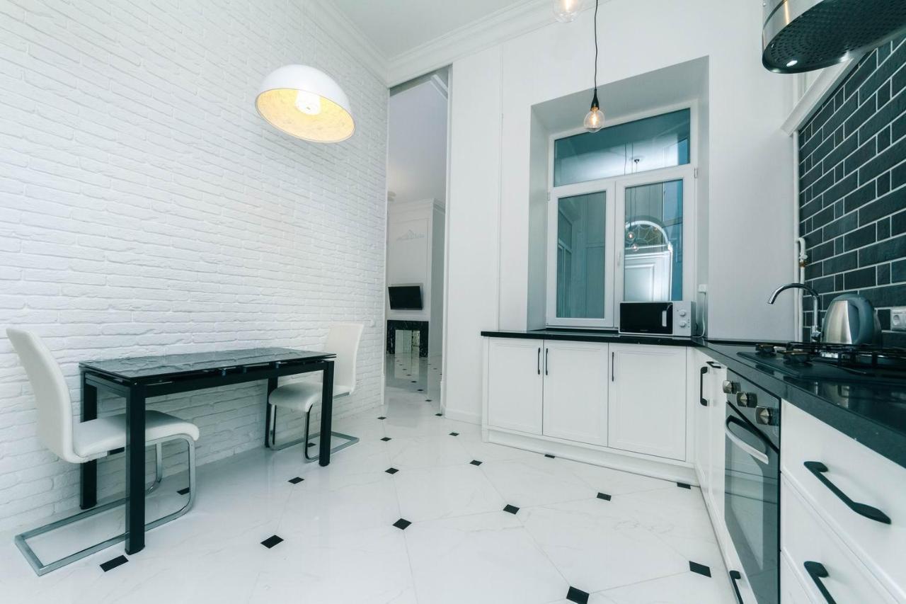 Vip Near Premier Palace & Arena City Kiew Exterior foto